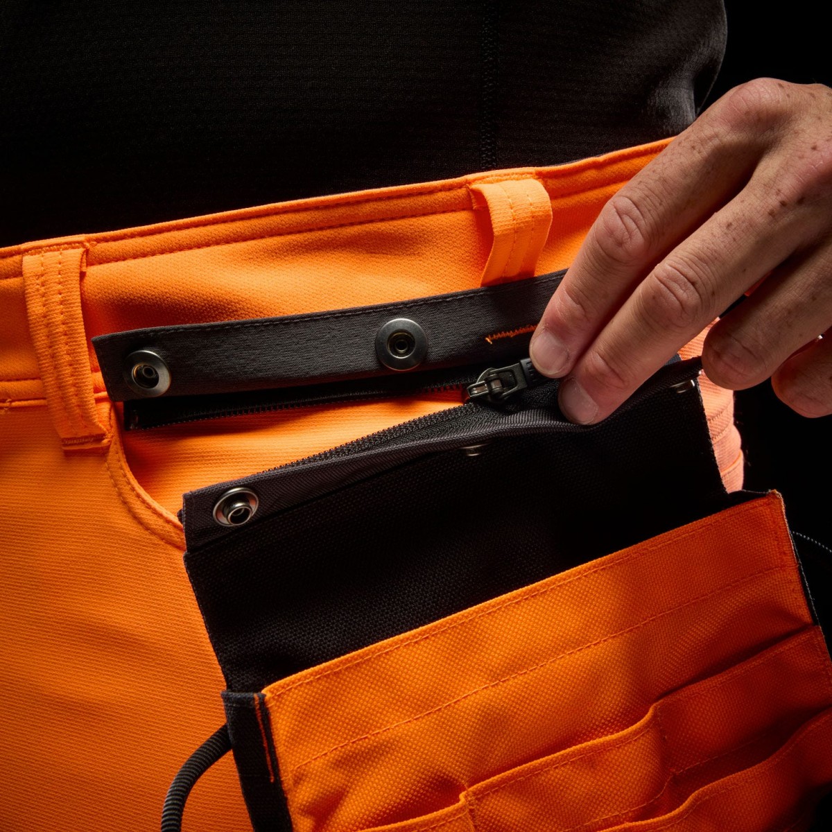 HH Connect™ Hi Vis Carpenter Pocket